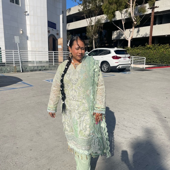 Sage green Pakistani outfit - Picture 11 of 12